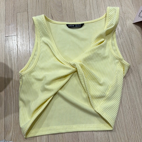 Shein crop top - Picture 1 of 1